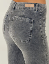 Cargar imagen en el visor de la galería, Pantalones Luna Carbone