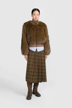 Cargar imagen en el visor de la galería, Chaqueta Argyle Short Brown