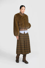 Cargar imagen en el visor de la galería, Chaqueta Argyle Short Brown