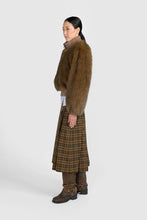 Cargar imagen en el visor de la galería, Chaqueta Argyle Short Brown