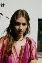 Cargar imagen en el visor de la galería, Vestido Ale Rayas Fucsia