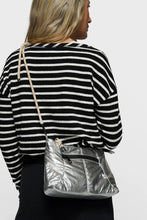 Cargar imagen en el visor de la galería, Bolso Mini Banana Silver
