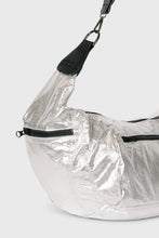 Cargar imagen en el visor de la galería, Bolso Banana Silver