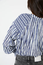 Cargar imagen en el visor de la galería, Blusa Venice Nido Azul
