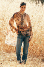 Cargar imagen en el visor de la galería, Camisa Arum