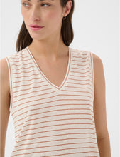 Cargar imagen en el visor de la galería, Camiseta Brianie Brown