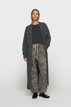 Cargar imagen en el visor de la galería, Sudadera Cropped Antracita