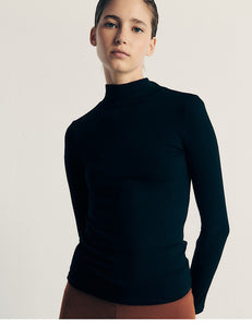 Top Mercure Negro