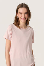 Cargar imagen en el visor de la galería, Camiseta Columbine Pink