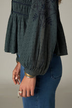 Cargar imagen en el visor de la galería, Blusa Darla Vintage Turquoise