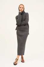 Cargar imagen en el visor de la galería, Falda Milita Gris