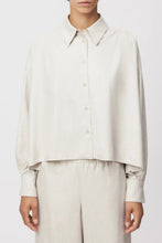 Cargar imagen en el visor de la galería, Blusa Flanna