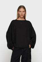 Cargar imagen en el visor de la galería, Camisa Flowy Black