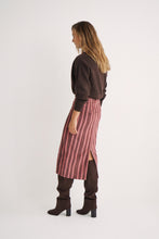 Cargar imagen en el visor de la galería, Falda Eulalia Granate Stripes Velvet
