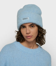 Cargar imagen en el visor de la galería, Gorro Hairy Knit Beanie Angel Blue