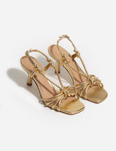 Cargar imagen en el visor de la galería, Sandalias Santa Oro