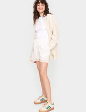 Cargar imagen en el visor de la galería, Short Cannes Blanco