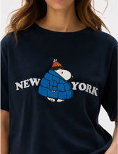 Cargar imagen en el visor de la galería, Camiseta Snoopy Nueva York