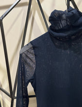 Cargar imagen en el visor de la galería, Top Nadine Cuello Blue Night