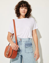 Cargar imagen en el visor de la galería, Camiseta Too White