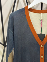 Cargar imagen en el visor de la galería, Cardigan Celeste