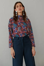 Cargar imagen en el visor de la galería, Top Isabeli Flowers