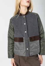 Cargar imagen en el visor de la galería, Chaqueta Courderoy