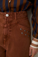 Cargar imagen en el visor de la galería, Vaqueros Corsé Tachas Camel
