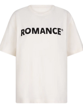 Cargar imagen en el visor de la galería, Camiseta Romance