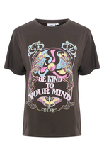 Cargar imagen en el visor de la galería, Camiseta Be Kind Your Mind
