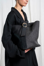 Cargar imagen en el visor de la galería, Bolso Le Carré XL Negro