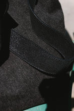 Cargar imagen en el visor de la galería, Bolso Le Carré XL Negro