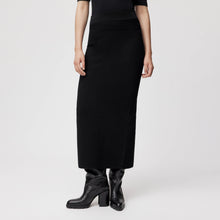 Cargar imagen en el visor de la galería, Falda Ludami Black