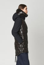 Cargar imagen en el visor de la galería, Plumífero La Corey Black