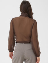 Cargar imagen en el visor de la galería, Camisa Lilja Choco Long