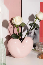 Cargar imagen en el visor de la galería, Jarrón Love Pink