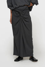 Cargar imagen en el visor de la galería, Falda Drape Antracita