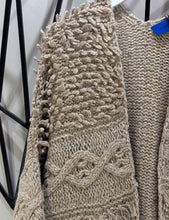 Cargar imagen en el visor de la galería, Chaqueta Loki Beige