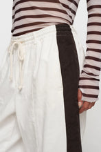 Cargar imagen en el visor de la galería, Camiseta Mesh Stripes Wine