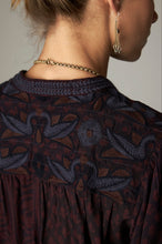 Cargar imagen en el visor de la galería, Blusa Marie Muddy Waters