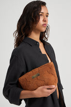 Cargar imagen en el visor de la galería, Mini Clutch Marsala
