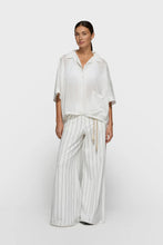 Cargar imagen en el visor de la galería, Blusa Jacket White