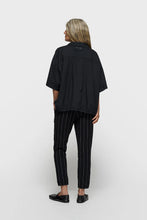 Cargar imagen en el visor de la galería, Blusa Jacket Black