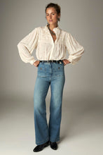 Cargar imagen en el visor de la galería, Blusa Olympia Coquillage