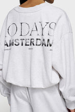 Cargar imagen en el visor de la galería, Sudadera Back Stamp