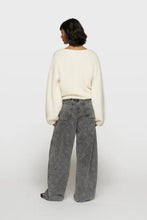 Cargar imagen en el visor de la galería, Jersey Pleat Ecru