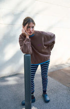 Cargar imagen en el visor de la galería, Sudadera Plizzy Castaña