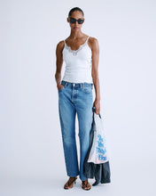 Cargar imagen en el visor de la galería, Camiseta Pip White