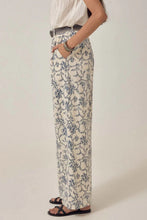 Cargar imagen en el visor de la galería, Pantalones Simone White Fuji