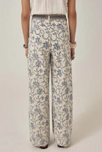 Cargar imagen en el visor de la galería, Pantalones Simone White Fuji